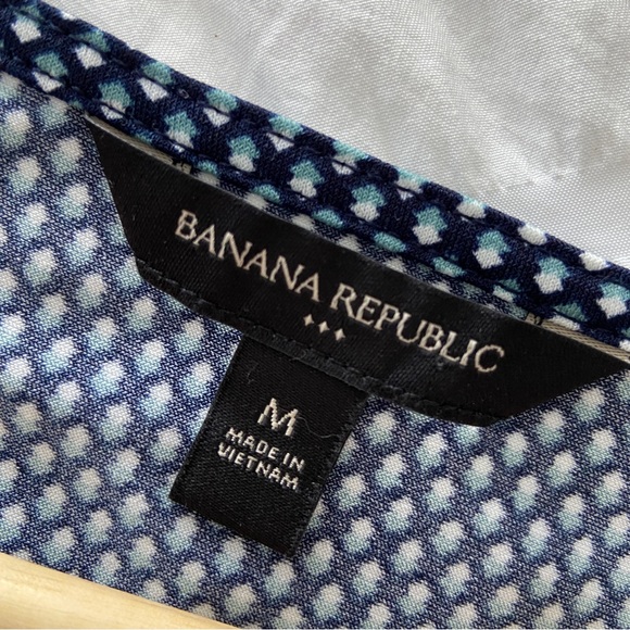 BANANA REPUBLIC BLACK GEOMETRIC PRINT SLEEVELESS COWL TOP/BLOUSE, SIZE MEDIUM - Picture 5 of 7